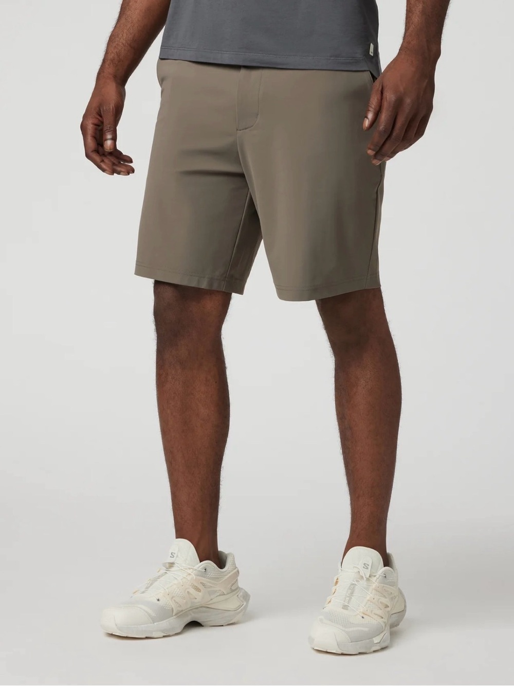 VOURI SHORTS MENS SIZE MEDIUM STRECH PERFORMANCE ACTIVE CASUAL GOLF SHORT!